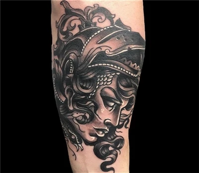 Medusa cho hình xăm Spark