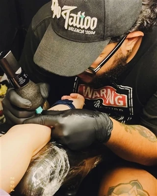 WhyTattoos xuất hiện?