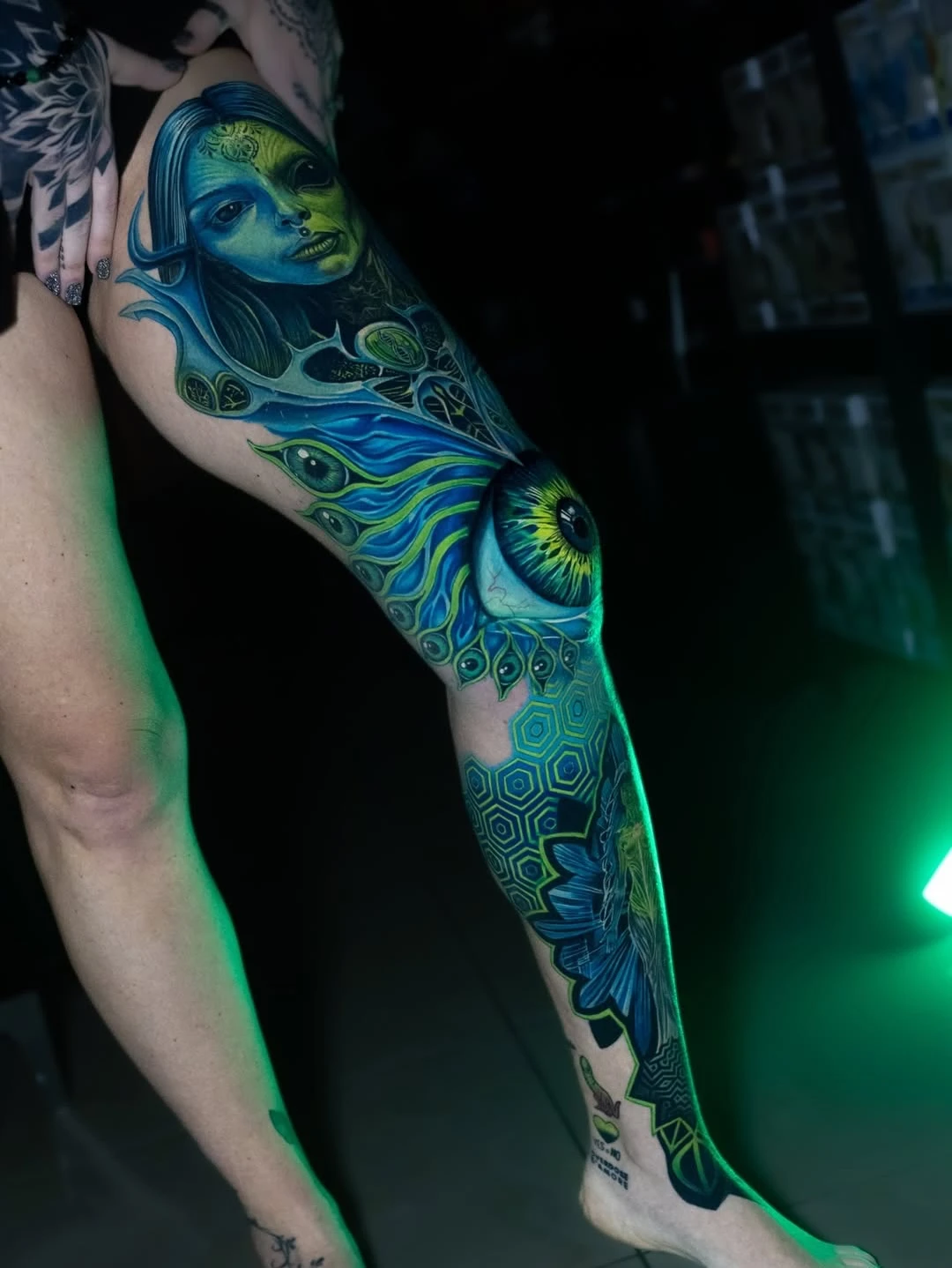 The Eyes on knee fresh The other part 100 healedHave you ever seen such vibrant color ink fr 2